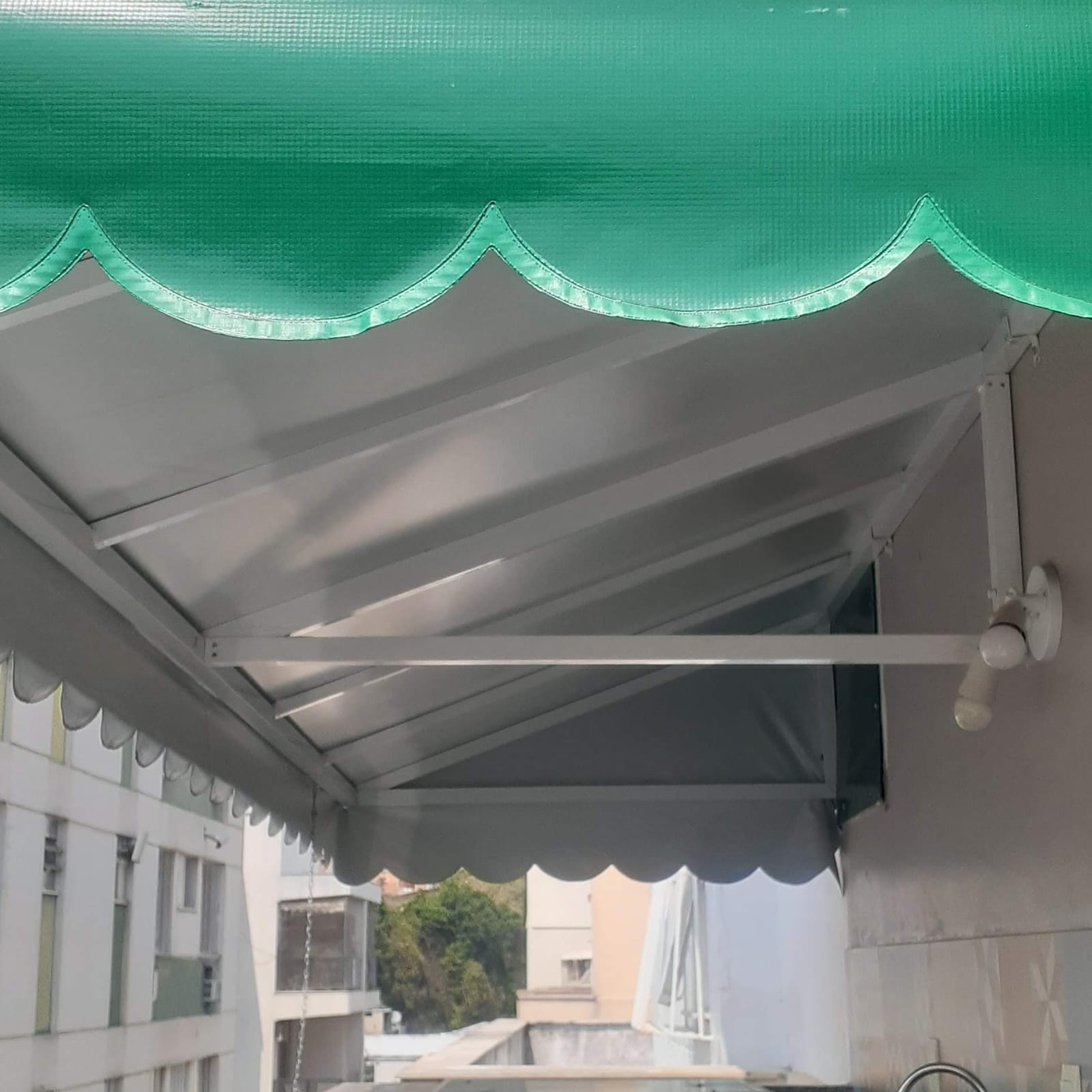 Cobertura articulada